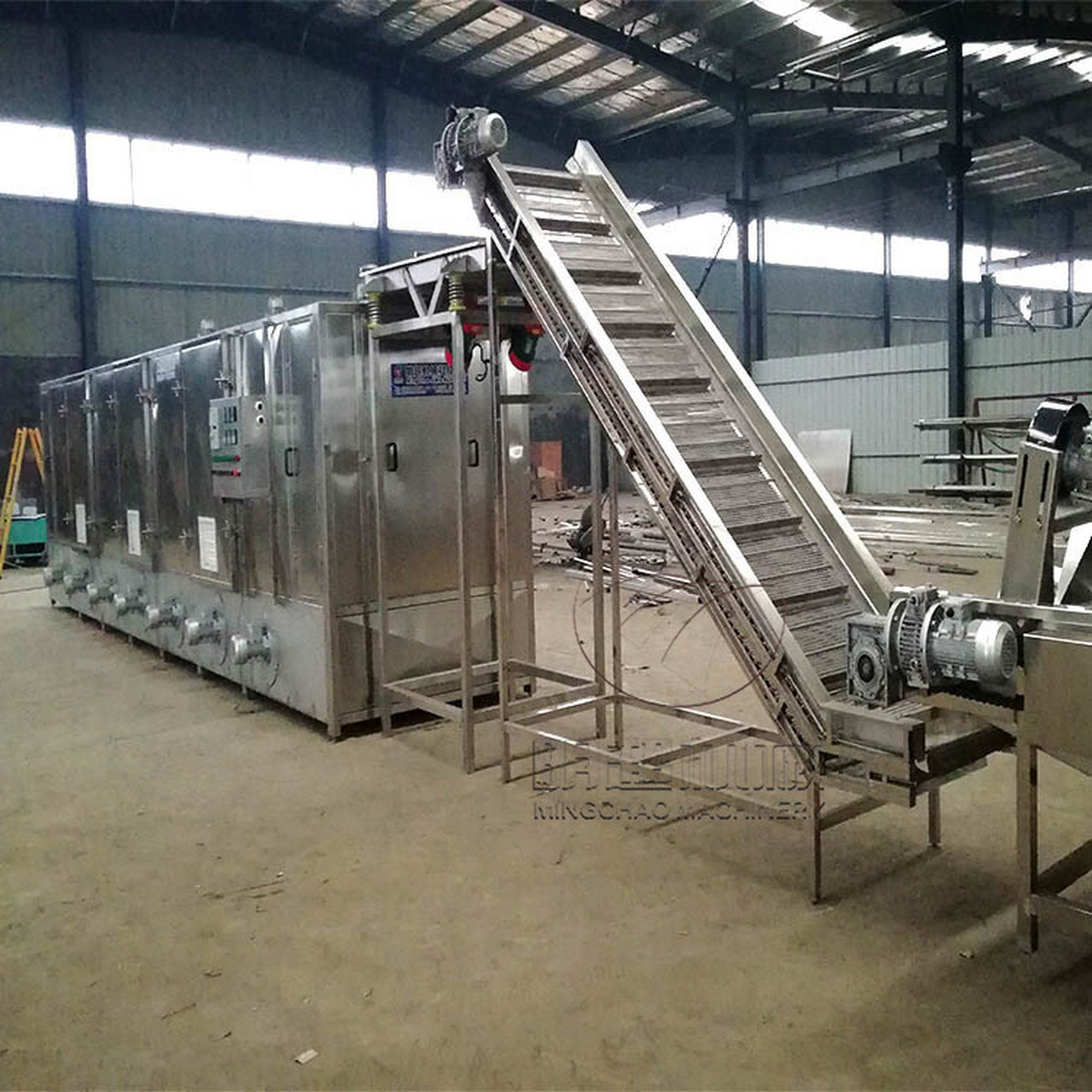 多層烘干機(jī)在果蔬菠菜烘干加工流水線(xiàn)中的應(yīng)用